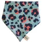 Cargar imagen en el visor de la galería, Bandana "Pink Leopaw"
